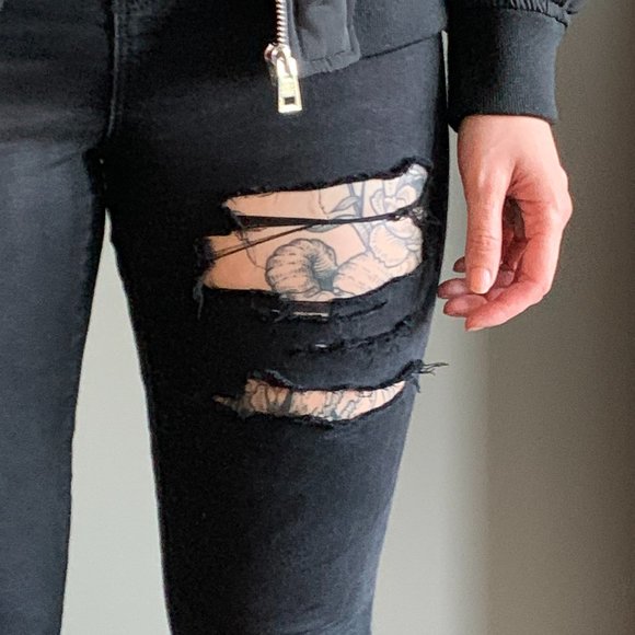 ASOS High Rise Ripped Knee Ridley Skinny Jeans - Picture 4 of 7